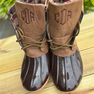 Women's Brown Plaid Lined Winter Boots